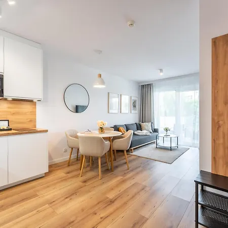 Laba Kollataja Z Parkingiem 公寓